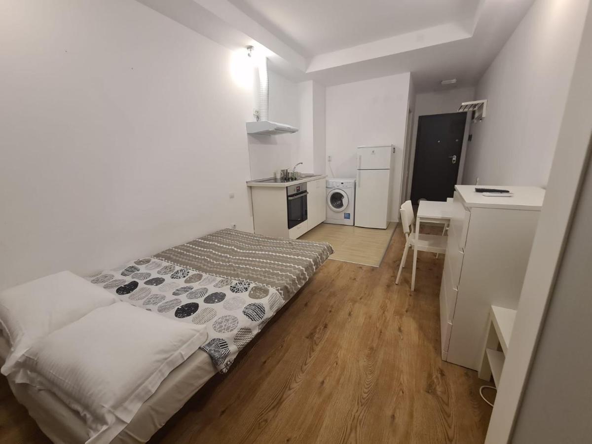 Cosmopolis Studio 1 Stefanestii de Jos Экстерьер фото
