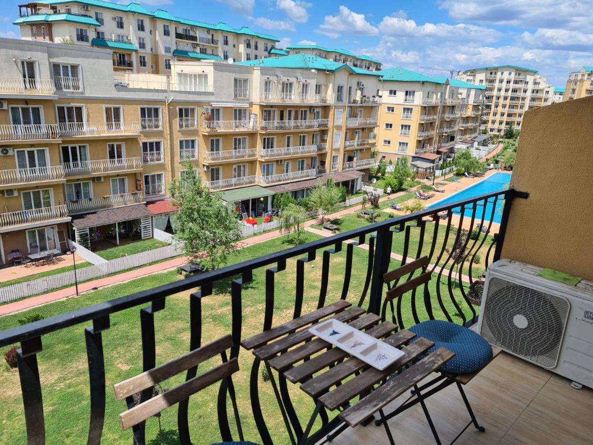 Cosmopolis Studio 1 Stefanestii de Jos Экстерьер фото