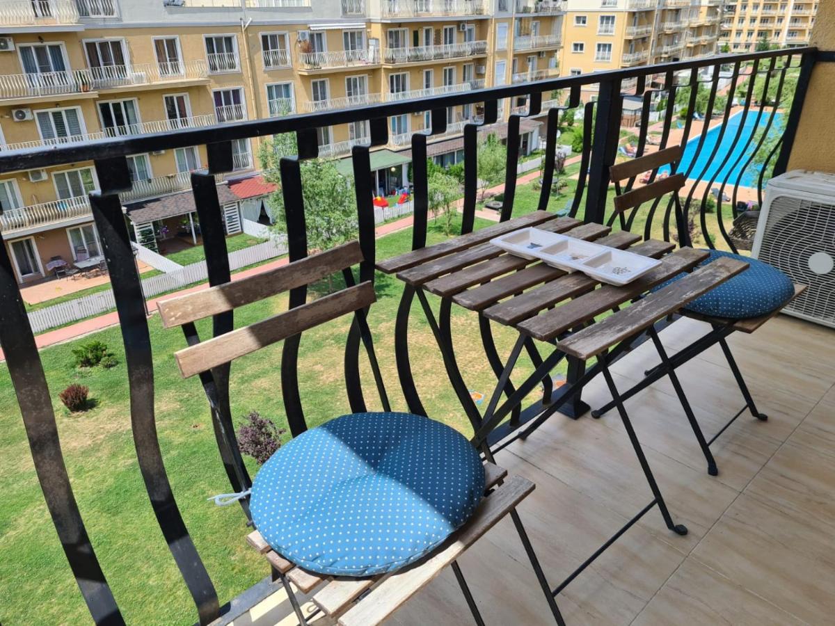 Cosmopolis Studio 1 Stefanestii de Jos Экстерьер фото