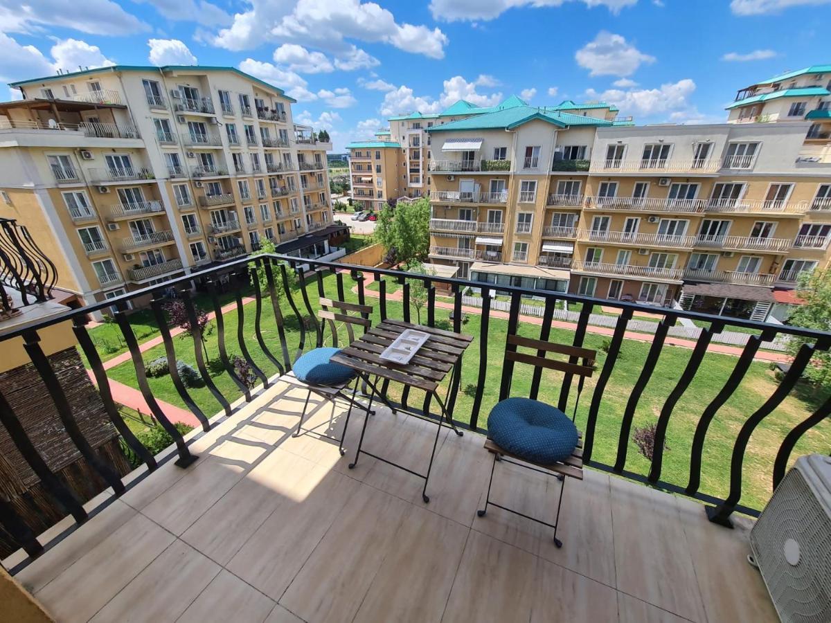 Cosmopolis Studio 1 Stefanestii de Jos Экстерьер фото